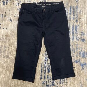 Natural Reflections Navy Capri Pants